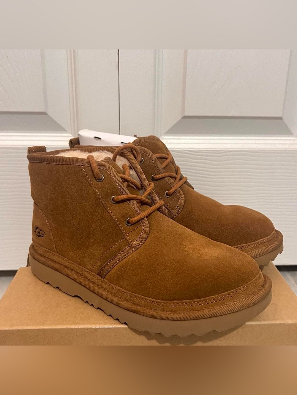 UGG Neumel II Chukka Boots in Chestnut (tan/brown)